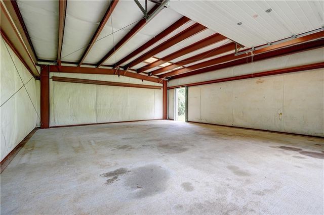 11015 Crooked Road, Kansas City, MO 64152