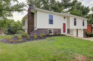 11015 Crooked Road, Kansas City, MO 64152