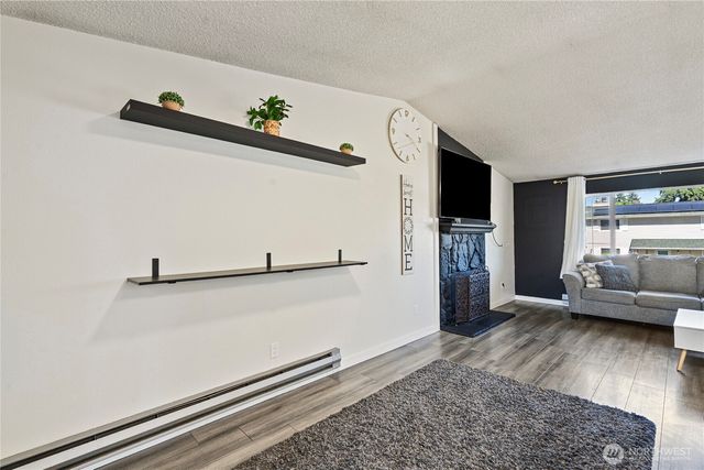16916 20th Avenue E, Spanaway, WA 98387