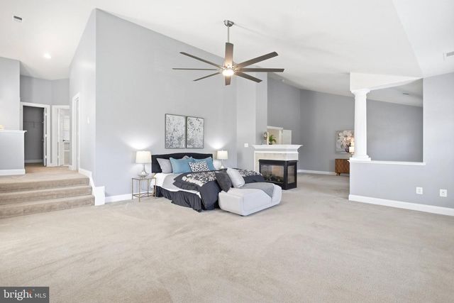 18475 KERILL RD, Triangle, VA 22172