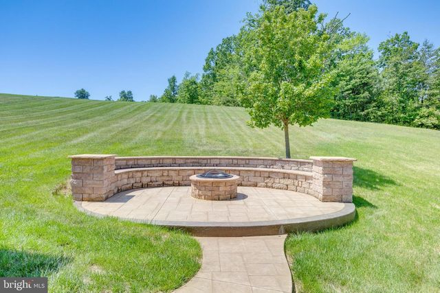 18475 KERILL RD, Triangle, VA 22172