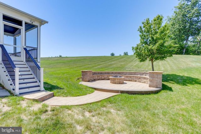 18475 KERILL RD, Triangle, VA 22172