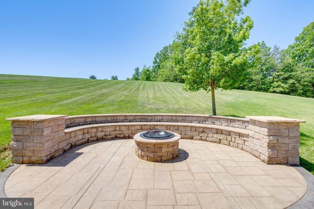 18475 KERILL RD, Triangle, VA 22172