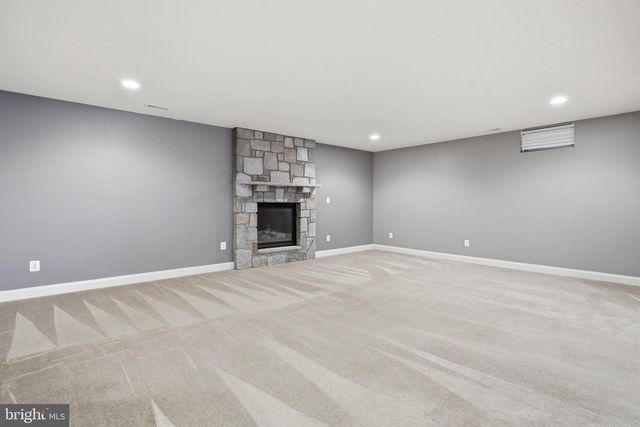 18475 KERILL RD, Triangle, VA 22172