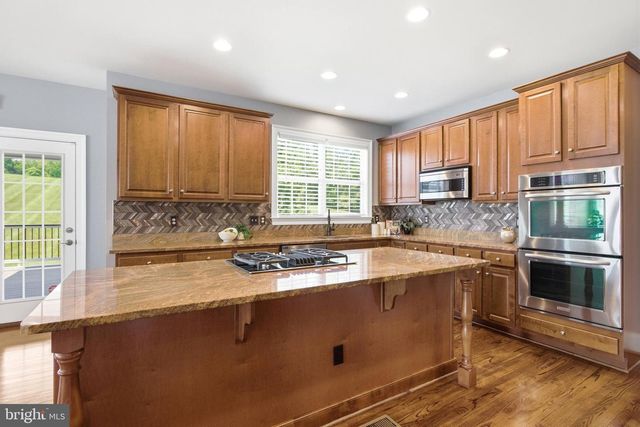 18475 KERILL RD, Triangle, VA 22172