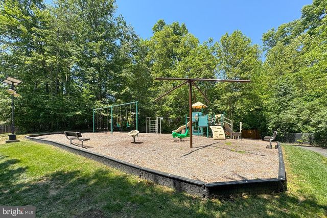 18475 KERILL RD, Triangle, VA 22172