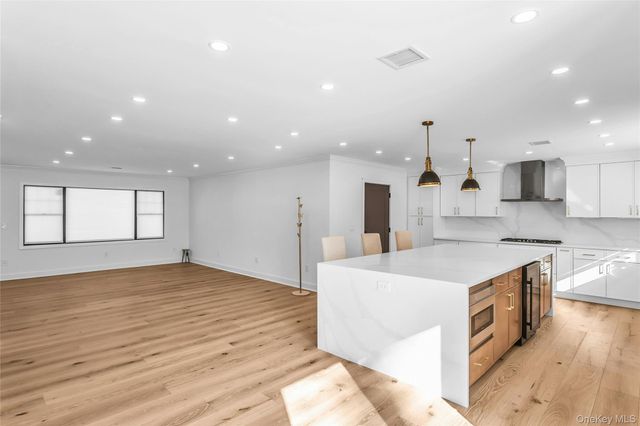 8 Allison Drive, Old Bethpage, NY 11804