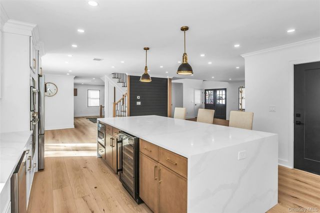 8 Allison Drive, Old Bethpage, NY 11804