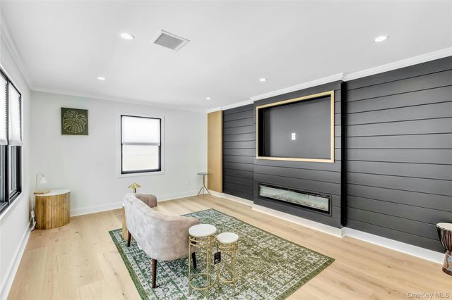 8 Allison Drive, Old Bethpage, NY 11804