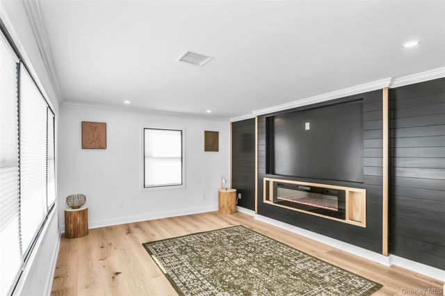 8 Allison Drive, Old Bethpage, NY 11804