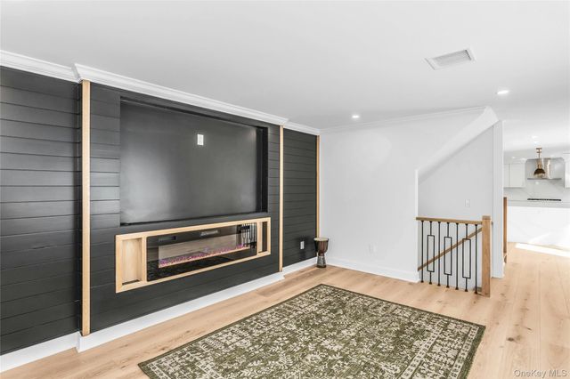 8 Allison Drive, Old Bethpage, NY 11804