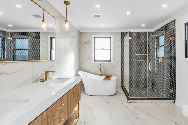 8 Allison Drive, Old Bethpage, NY 11804