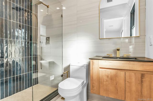 8 Allison Drive, Old Bethpage, NY 11804