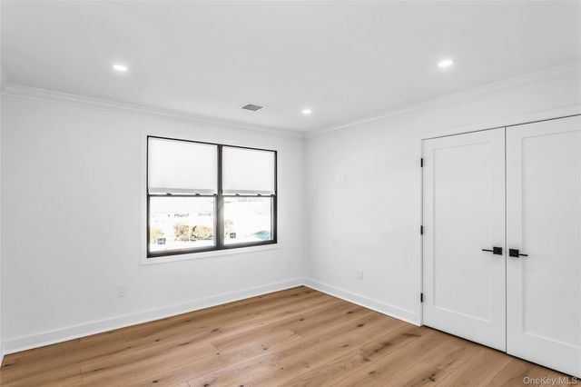 8 Allison Drive, Old Bethpage, NY 11804