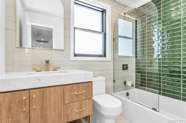 8 Allison Drive, Old Bethpage, NY 11804