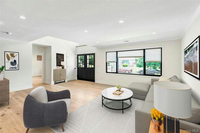 8 Allison Drive, Old Bethpage, NY 11804