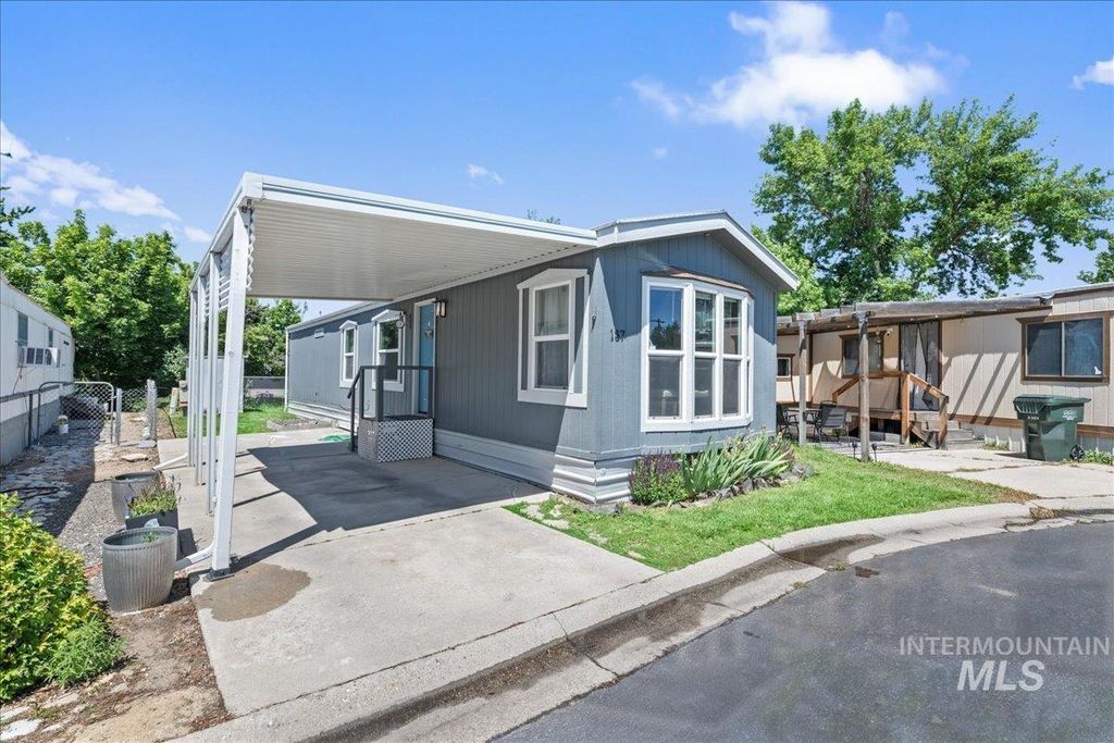 424 W Cherry Ln 137, Meridian, ID 83642 photo 2