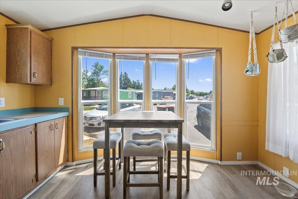 424 W Cherry Ln 137, Meridian, ID 83642 photo 8