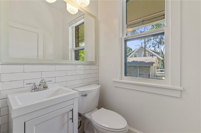 3118 Karnes Boulevard, Kansas City, MO 64111