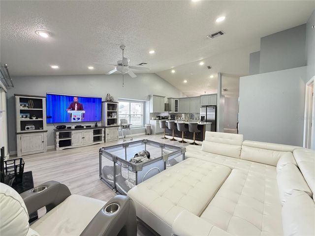 1029 SURGE COURT, Orlando, FL 32828