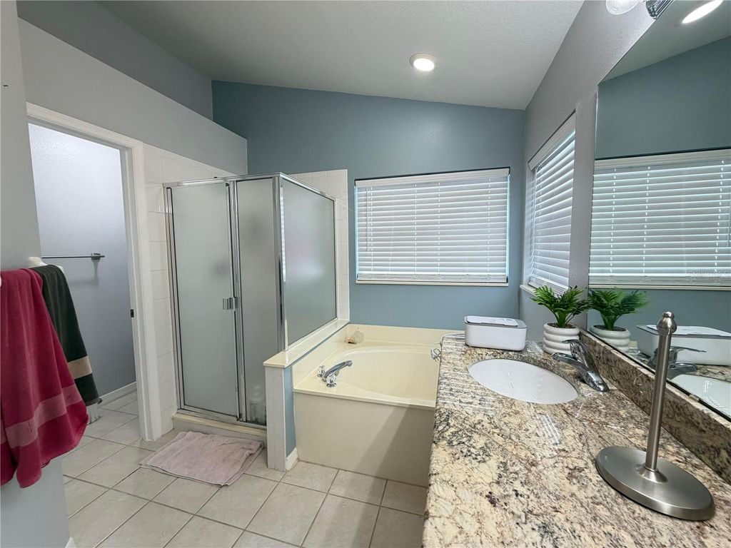 Image 18 of property listing at 1029 SURGE COURT, Orlando, FL 32828