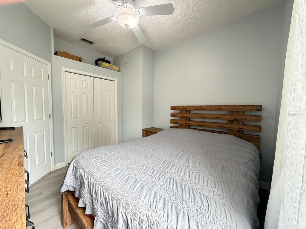 Image 21 of property listing at 1029 SURGE COURT, Orlando, FL 32828