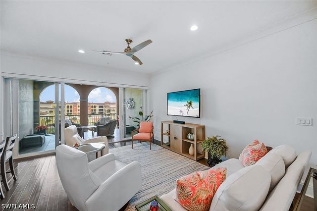 21530 Strada Nuova CIR 409, Estero, FL 33928