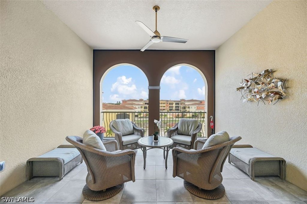 21530 Strada Nuova CIR 409, Estero, FL 33928