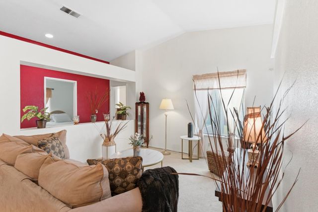 822 Woodstream St, Stockton, CA 95206