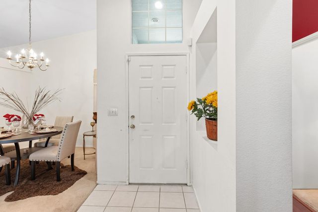 822 Woodstream St, Stockton, CA 95206