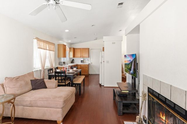 822 Woodstream St, Stockton, CA 95206