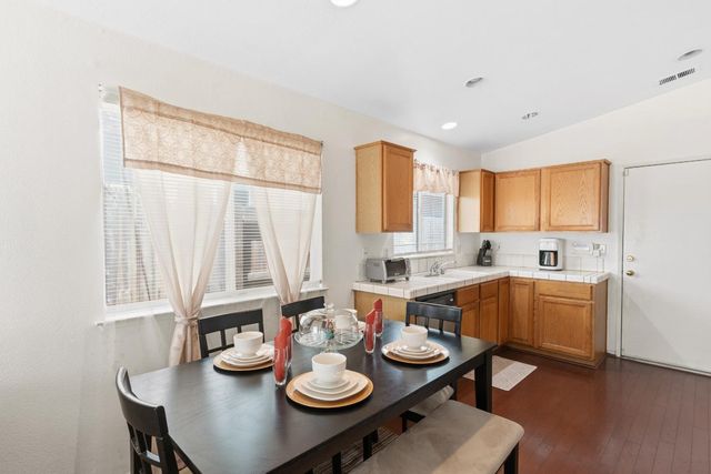 822 Woodstream St, Stockton, CA 95206