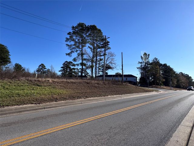 1980 Veterans Memorial Parkway, Huntsville, TX 77340