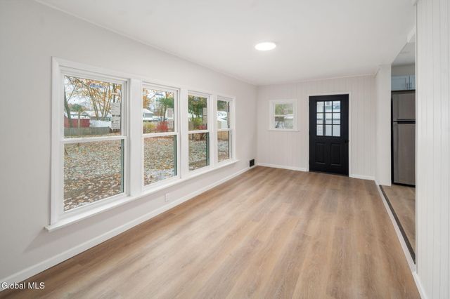 11 Saratoga Drive, Glenville, NY 12302