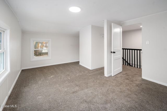 11 Saratoga Drive, Glenville, NY 12302