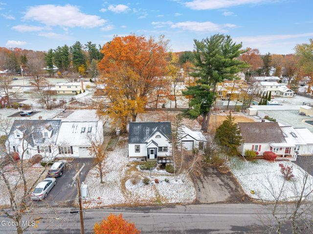 11 Saratoga Drive, Glenville, NY 12302