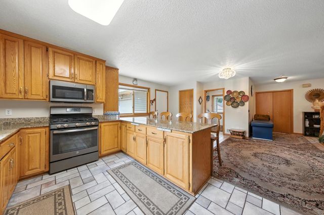 2710 91st Avenue NE, Blaine, MN 55449