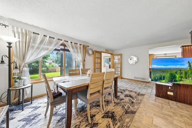 2710 91st Avenue NE, Blaine, MN 55449