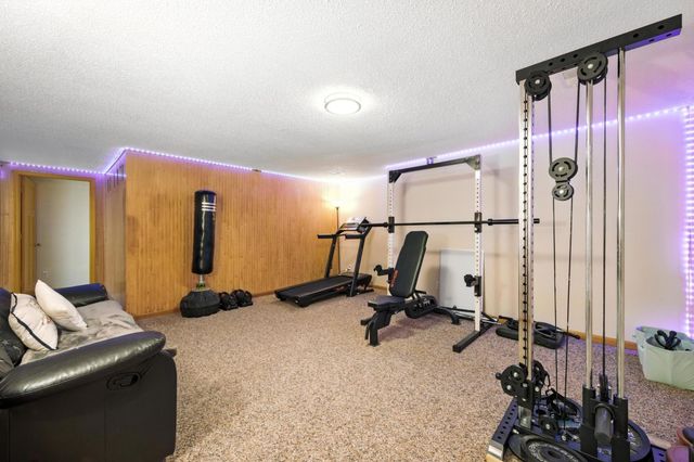 2710 91st Avenue NE, Blaine, MN 55449