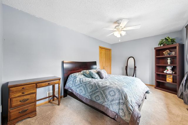 2710 91st Avenue NE, Blaine, MN 55449