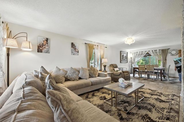 2710 91st Avenue NE, Blaine, MN 55449