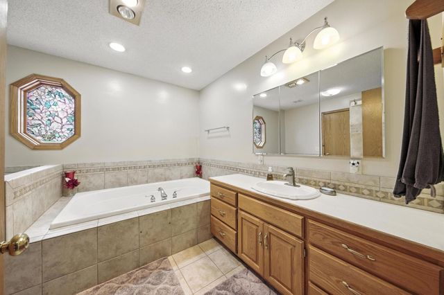 2710 91st Avenue NE, Blaine, MN 55449