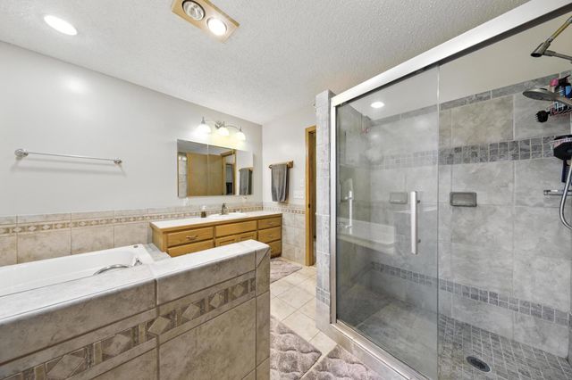 2710 91st Avenue NE, Blaine, MN 55449