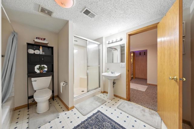 2710 91st Avenue NE, Blaine, MN 55449