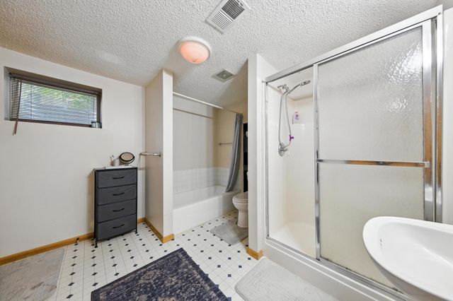 2710 91st Avenue NE, Blaine, MN 55449