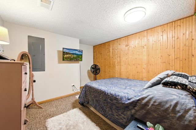 2710 91st Avenue NE, Blaine, MN 55449