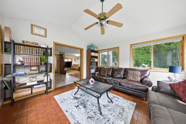 2710 91st Avenue NE, Blaine, MN 55449