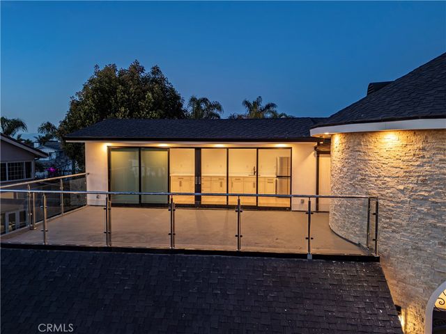 16572 Carousel, Huntington Beach, CA 92649