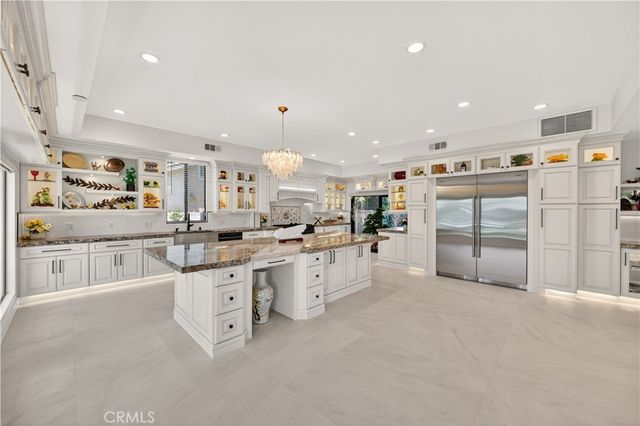 16572 Carousel, Huntington Beach, CA 92649