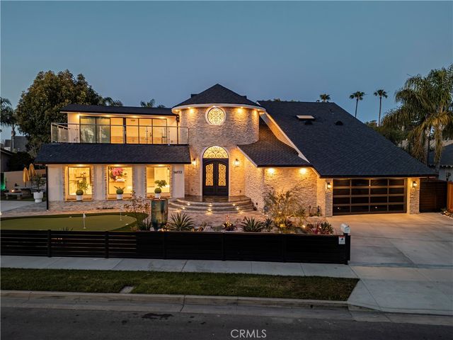 16572 Carousel, Huntington Beach, CA 92649